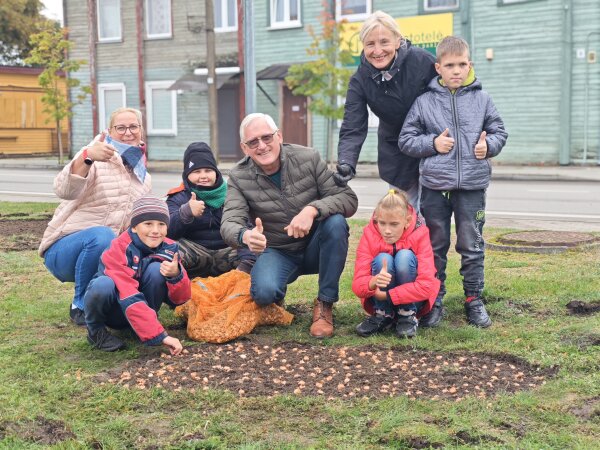 Dovana mokytojams – puošiamas Kazlų Rūdos miestas